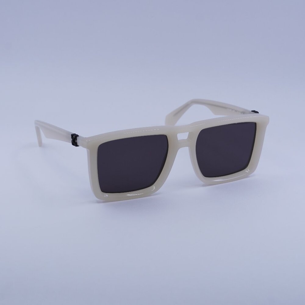 Off-White OERI13W STRATFORD 6107 Sunglasses Beige Square Frame, Grey Lenses